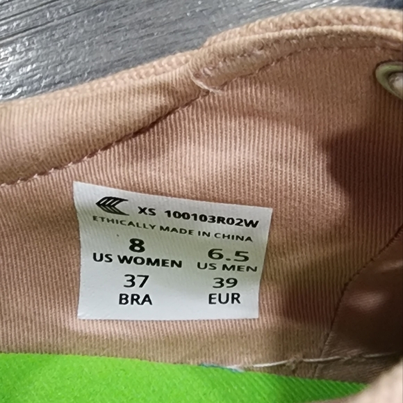 CARIUMA Women's Shoes OCA Low Pink Size 8 US Ethically Made Canvas Sneakers - Picture 9 of 9